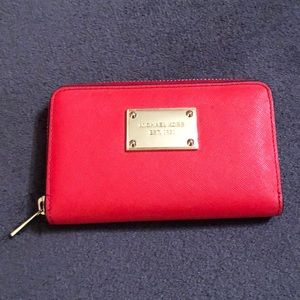 MICHAEL KORS zipper wallet